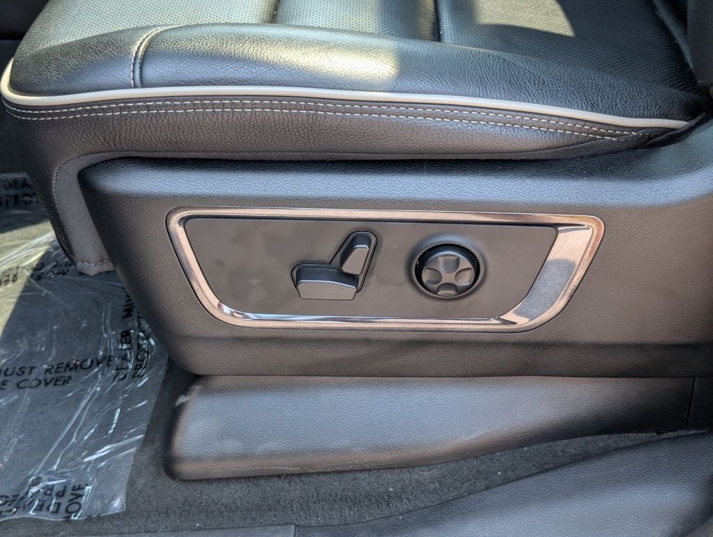 2023 RAM 1500 Limited Crew Cab 4x4 5'7' Box