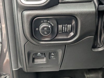 2023 RAM 1500 Laramie Crew Cab 4x4 5'7' Box