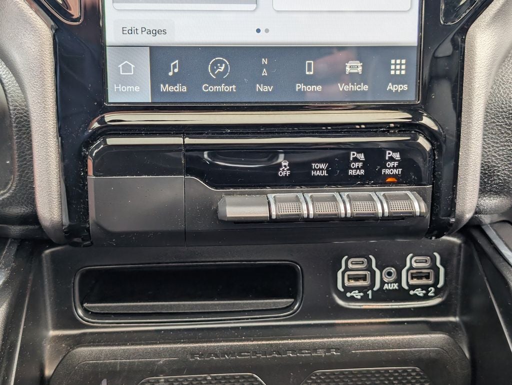 2023 RAM 1500 Laramie Crew Cab 4x4 5'7' Box