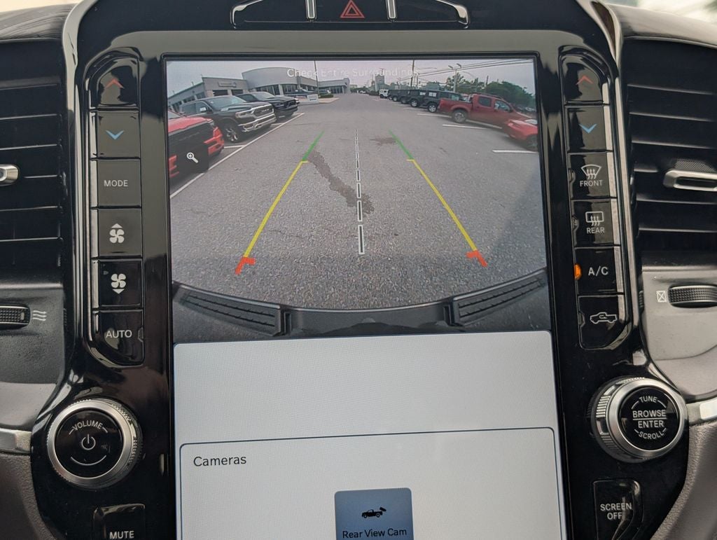 2023 RAM 1500 Laramie Crew Cab 4x4 5'7' Box