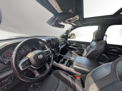 2020 RAM 1500 Laramie Crew Cab 4x4 5'7' Box