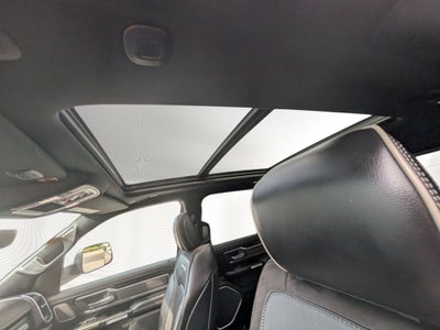 2020 RAM 1500 Laramie Crew Cab 4x4 5'7' Box