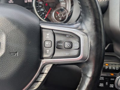 2020 RAM 1500 Laramie Crew Cab 4x4 5'7' Box