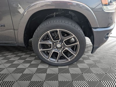 2020 RAM 1500 Laramie Crew Cab 4x4 5'7' Box