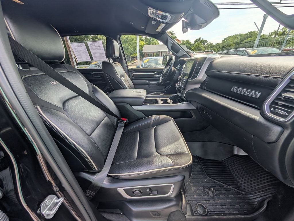 2022 RAM 1500 Laramie Crew Cab 4x4 5'7' Box