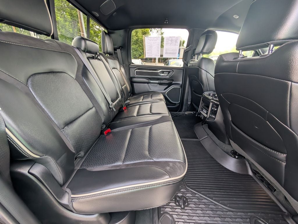 2022 RAM 1500 Laramie Crew Cab 4x4 5'7' Box