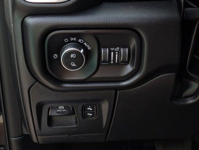 2022 RAM 1500 Laramie Crew Cab 4x4 5'7' Box