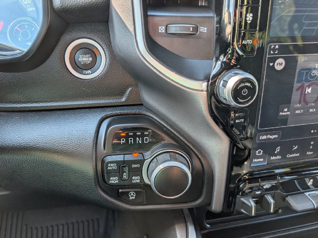 2024 RAM 1500 Big Horn Crew Cab 4x4 6'4' Box