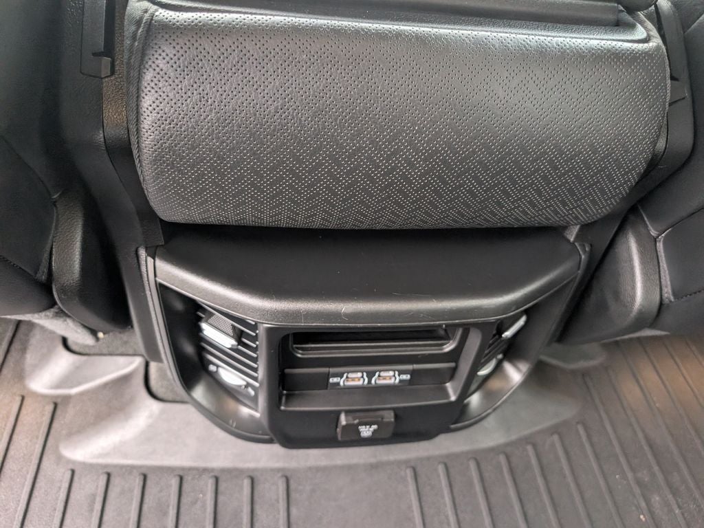 2021 RAM 1500 Laramie Crew Cab 4x4 6'4' Box