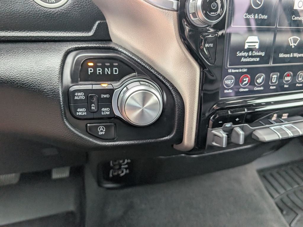 2021 RAM 1500 Laramie Crew Cab 4x4 6'4' Box