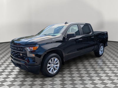 2022 Chevrolet Silverado 1500 4WD Crew Cab Short Bed Custom