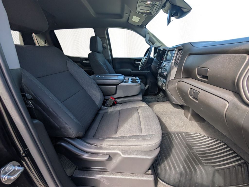 2022 Chevrolet Silverado 1500 4WD Crew Cab Short Bed Custom