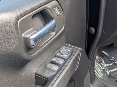 2022 Chevrolet Silverado 1500 4WD Crew Cab Short Bed Custom
