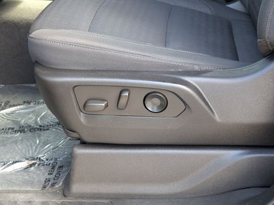 2022 Chevrolet Silverado 1500 4WD Crew Cab Short Bed Custom