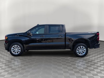 2022 Chevrolet Silverado 1500 4WD Crew Cab Short Bed Custom