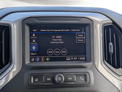 2022 Chevrolet Silverado 1500 4WD Crew Cab Short Bed Custom