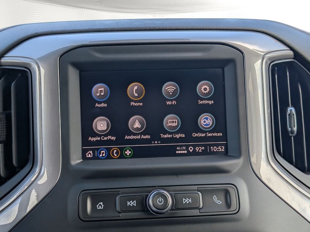 2022 Chevrolet Silverado 1500 4WD Crew Cab Short Bed Custom