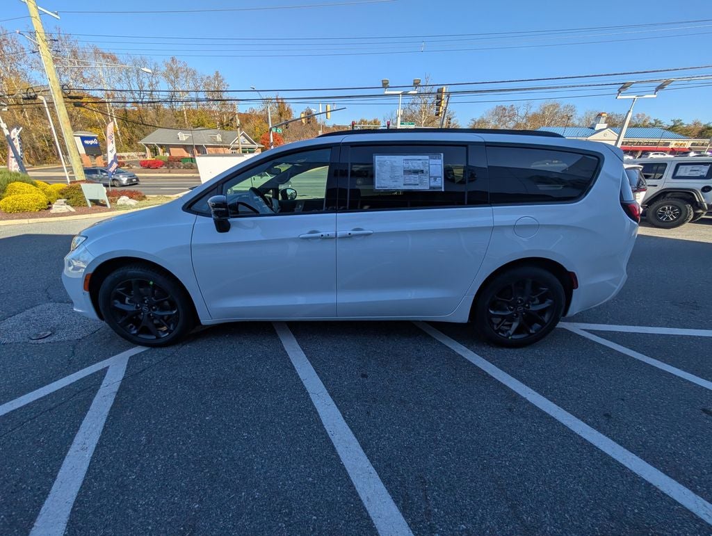 2026 Chrysler Pacifica PACIFICA SELECT