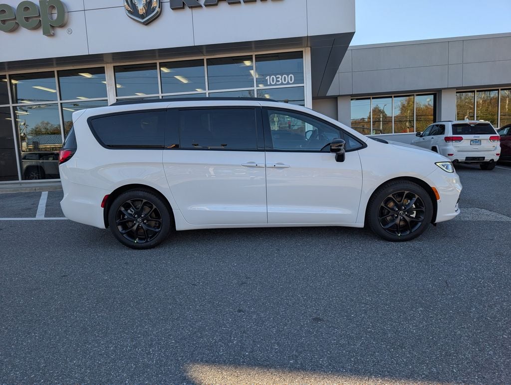 2026 Chrysler Pacifica PACIFICA SELECT