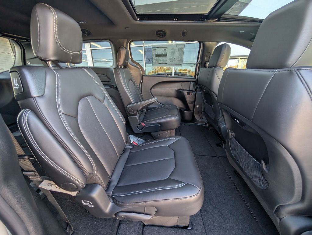 2026 Chrysler Pacifica PACIFICA SELECT