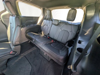 2027 Chrysler Pacifica PACIFICA SELECT