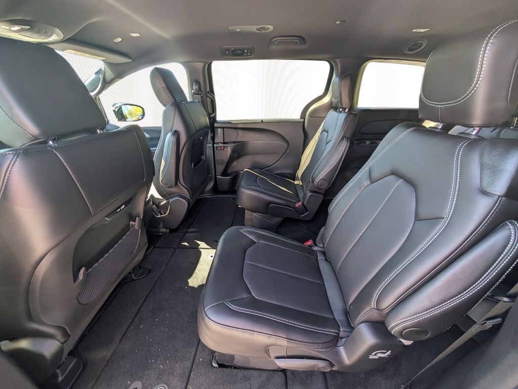 2027 Chrysler Pacifica PACIFICA SELECT
