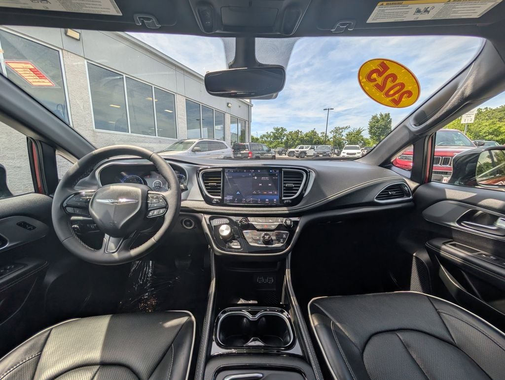 2025 Chrysler Pacifica Limited