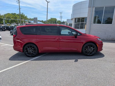 2025 Chrysler Pacifica Limited