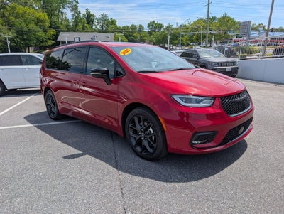 2025 Chrysler Pacifica Limited