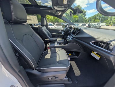 2027 Chrysler Pacifica PACIFICA LIMITED