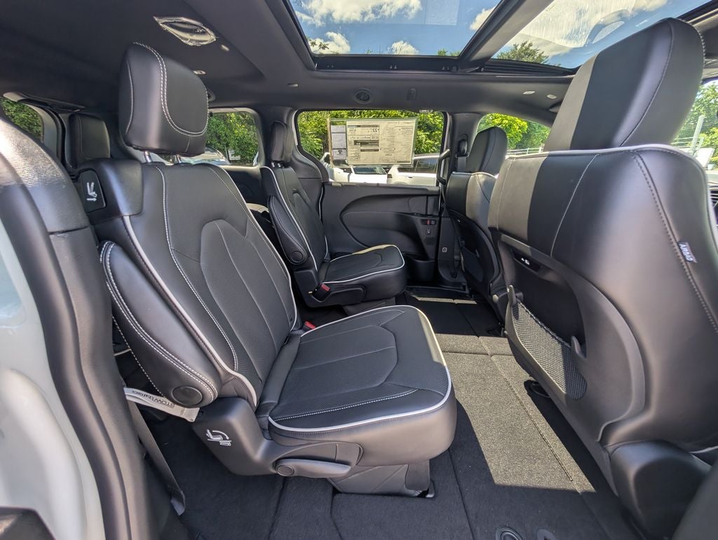 2027 Chrysler Pacifica PACIFICA LIMITED