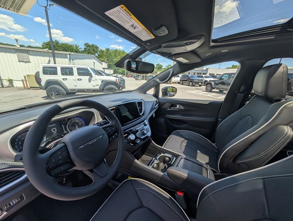 2027 Chrysler Pacifica PACIFICA LIMITED