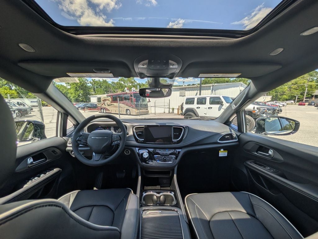 2027 Chrysler Pacifica PACIFICA LIMITED