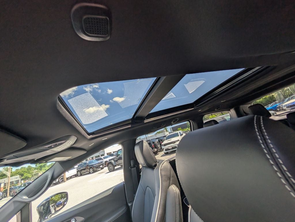 2027 Chrysler Pacifica PACIFICA LIMITED