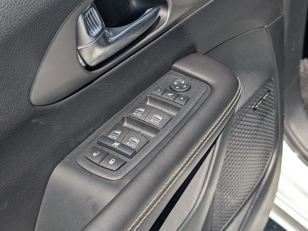 2027 Chrysler Pacifica PACIFICA LIMITED