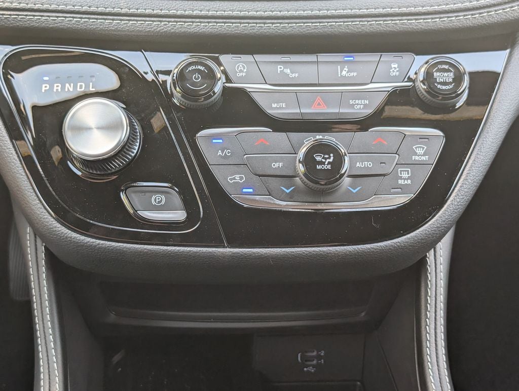 2027 Chrysler Pacifica PACIFICA LIMITED