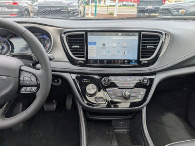 2027 Chrysler Pacifica PACIFICA LIMITED