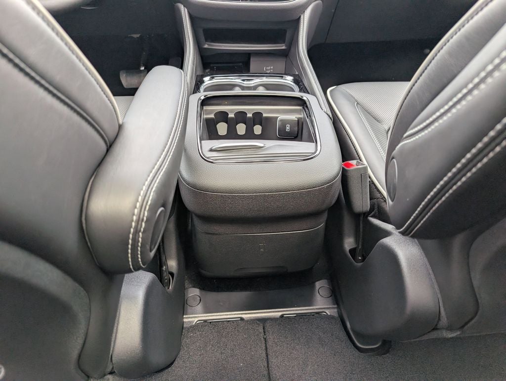 2027 Chrysler Pacifica PACIFICA LIMITED