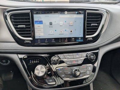 2027 Chrysler Pacifica PACIFICA LIMITED