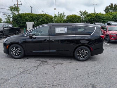2027 Chrysler Pacifica PACIFICA LIMITED