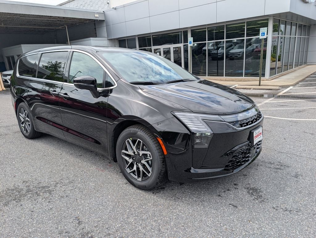 2027 Chrysler Pacifica PACIFICA LIMITED