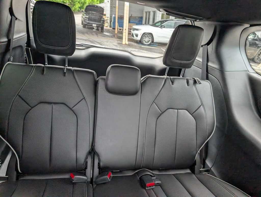 2027 Chrysler Pacifica PACIFICA LIMITED