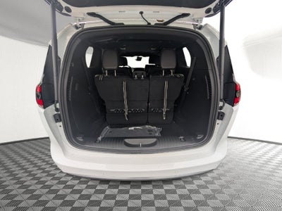 2027 Chrysler Pacifica PACIFICA SELECT AWD