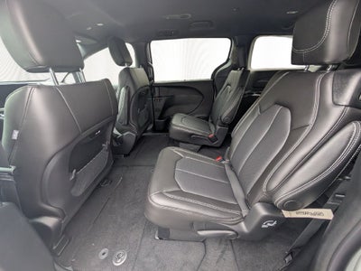 2027 Chrysler Pacifica PACIFICA SELECT AWD
