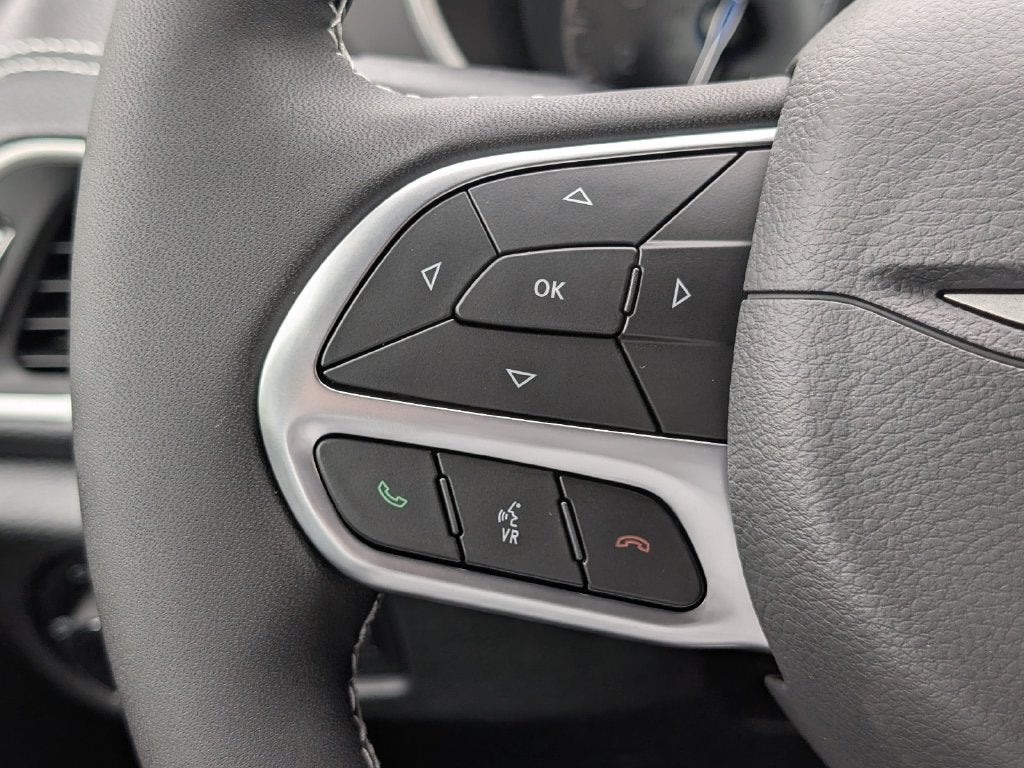 2027 Chrysler Pacifica PACIFICA SELECT AWD