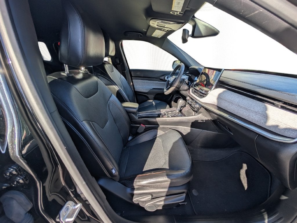 2023 Jeep Compass Latitude Lux FWD