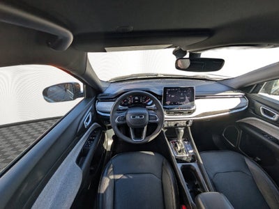 2023 Jeep Compass Latitude Lux FWD