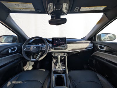 2023 Jeep Compass Latitude Lux FWD