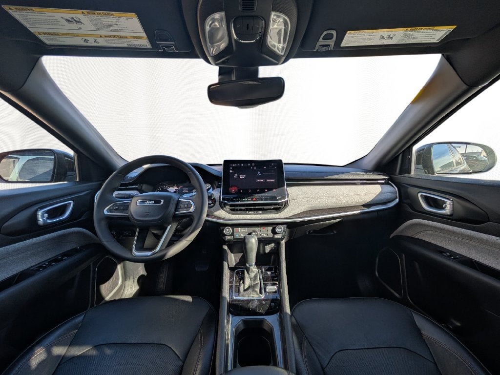 2023 Jeep Compass Latitude Lux FWD