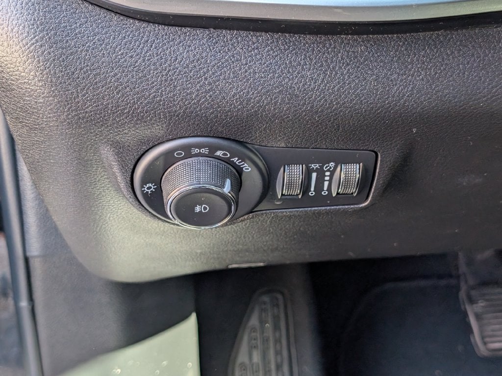 2023 Jeep Compass Latitude Lux FWD